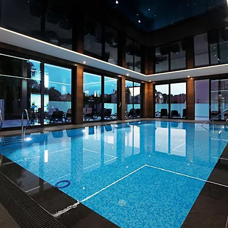 Savana 公寓式酒店 4*
